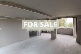 Detached Country House to Finish Renovation