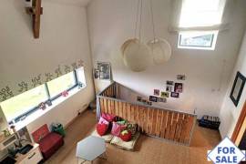 Detached Country House with Landscaped Garden