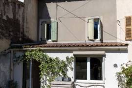 Delightful Town House with Lovely Garden