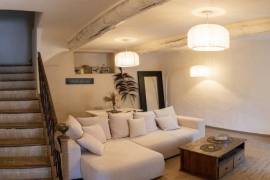 Delightful Town House with Lovely Garden