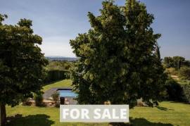 Detached Villa with Pool and Guest Accommodation Detached Villa with Pool and Guest Accommodation