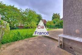 Ideal Family Home Just North of Paris