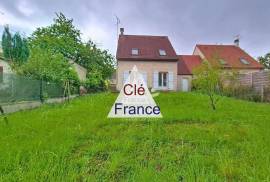 Ideal Family Home Just North of Paris