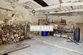 Former Farm House With Outbuildings