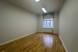 Commercial property in Riga city for rent 1.144€