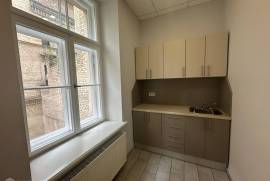 Commercial property in Riga city for rent 1.144€