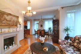 Detached house for rent in Jurmala, 260.00m2