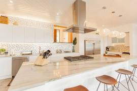 Casa Perla: Oceanfront House For Sale in Playa Langosta