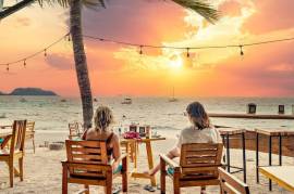 Beachfront Restaurant: Titled Beachfront Land Included in Sale! Great Business Opportunity!