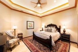 Palms #33: Exquisite titled beachfront property in the heart of Flamingo