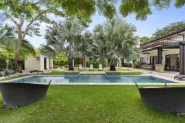 Casa Macho: Luxury Beachfront Golf Villa in Hacienda Pinilla