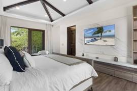 Casa Macho: Luxury Beachfront Golf Villa in Hacienda Pinilla