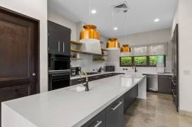 Casa Macho: Luxury Beachfront Golf Villa in Hacienda Pinilla