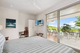 Casa Pickle on the Hill: Spacious Private Estate with Pickleball Court, Mature Gardens & Independent Guest Apartment