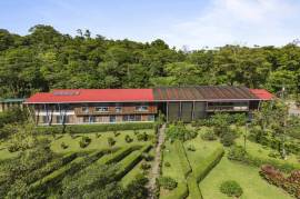 Celeste Mountain Lodge: Mountain Hotel/Resort/Hostel For Sale in Bijagua