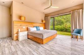 Delightful 5 Bedroom Home: in Hacienda Pinilla