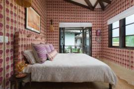 16 Calle La Ronda: Stylish Renovated Home with Plunge Pool in Beach Town - Steps from Playa Danta