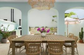 16 Calle La Ronda: Stylish Renovated Home with Plunge Pool in Beach Town - Steps from Playa Danta