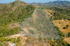 Huacas parcel, 2 min away from Educarte: Welcome to this extraordinary opportunity in Huacas!