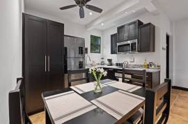 Laughing Gecko Suites: Beach Suites / Boutique Hotel For Sale