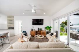 The Enclave: Ultra-Modern 5 Bedroom Villa Located Minutes From the Beach!