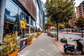 Potsdamer Platz! Fully Furnished 3 Room with Open Plan Living in Modern Building