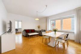 Potsdamer Platz! Fully Furnished 3 Room with Open Plan Living in Modern Building