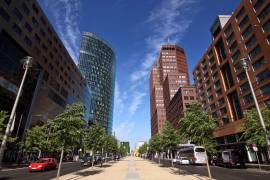 Potsdamer Platz! Fully Furnished 3 Room with Open Plan Living in Modern Building