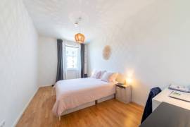 Ready to move: Sunny 2-bedroom family apartment with balcony in Schoneberg