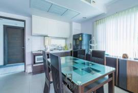 Baan Sanpluem: 2 Bedroom Beachside Condo