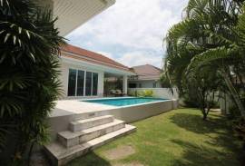 Luxury 3 Bed Pool Villa - Amazing Condition