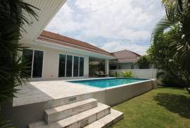 Luxury 3 Bed Pool Villa - Amazing Condition