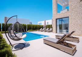 4 Bedroom Stylish Villa - Coral Bay, Paphos