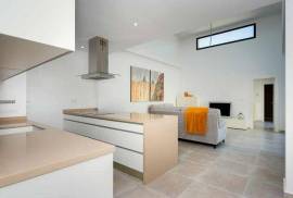 MEDITERRANEAN DESIGN VILLA CLOSE TO EVERYTHING