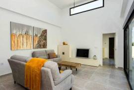 MEDITERRANEAN DESIGN VILLA CLOSE TO EVERYTHING