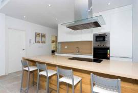 MEDITERRANEAN DESIGN VILLA CLOSE TO EVERYTHING