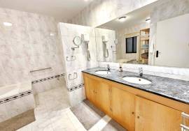 Elegant 3+1 Bedroom Villa with Panoramic Sea & Countryside Views near Loulé