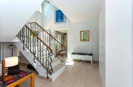 Tavira 4 Bed villa with heated pool, garden & energy-smart year-round comfort