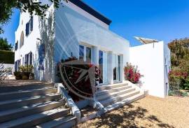 Tavira 4 Bed villa with heated pool, garden & energy-smart year-round comfort