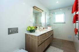 Tavira 4 Bed villa with heated pool, garden & energy-smart year-round comfort