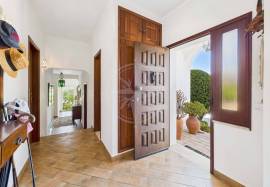 Elegant 4 bedroom Villa with Enchanting Garden and Pool near Tavira