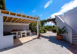 Elegant 4 bedroom Villa with Enchanting Garden and Pool near Tavira