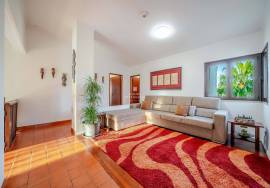 5 bedroom detached villa with private pool