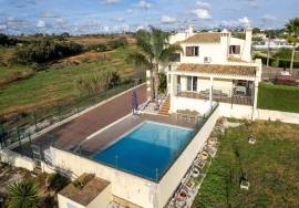 5 bedroom detached villa with private pool