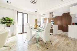 EXCELLENT 2 BEDROOM APARTMENT ON ESTRADA MONUMENTAL WITH SEA VIEW