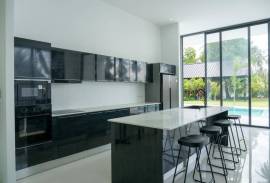 Brand New Five Bedroom Modern Villa with 18 meter Pool - 300 meters from Natai Beach