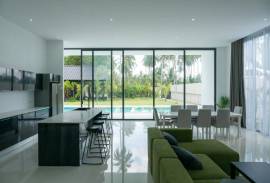 Brand New Five Bedroom Modern Villa with 18 meter Pool - 300 meters from Natai Beach