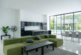 Brand New Five Bedroom Modern Villa with 18 meter Pool - 300 meters from Natai Beach